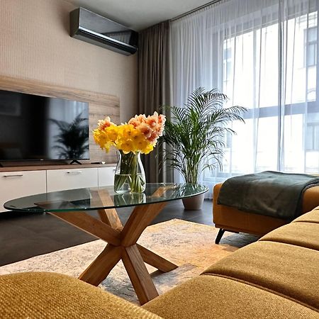 Apartman Leonardo - City Center Trnava Bagian luar foto