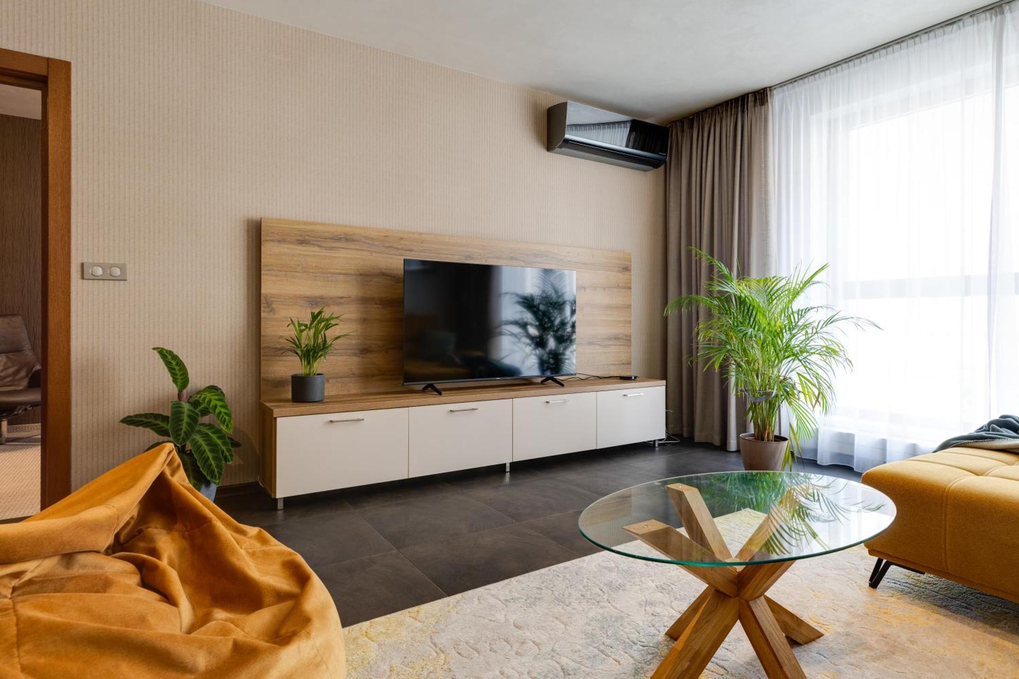 Apartman Leonardo - City Center Trnava Bagian luar foto