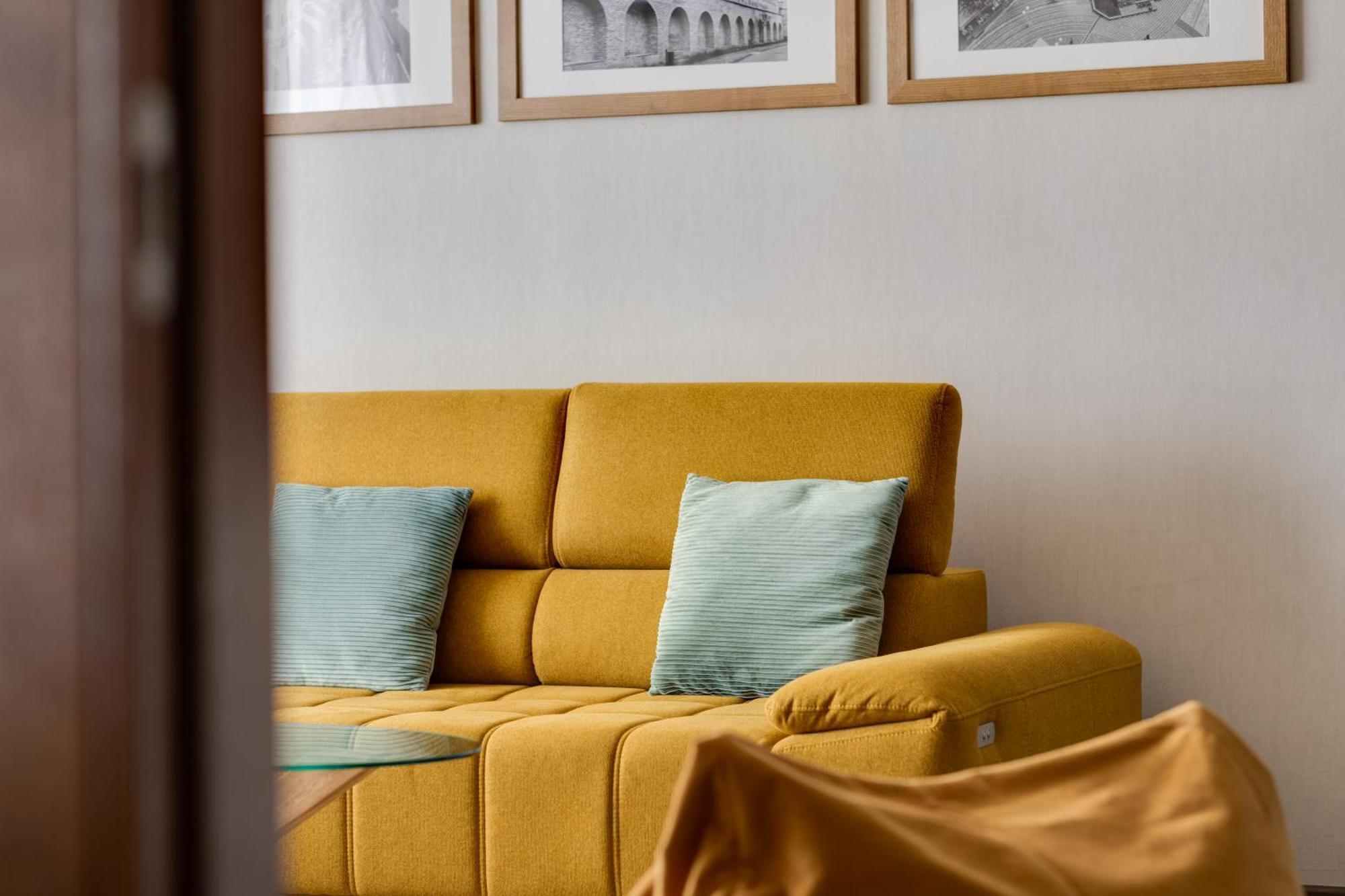 Apartman Leonardo - City Center Trnava Bagian luar foto